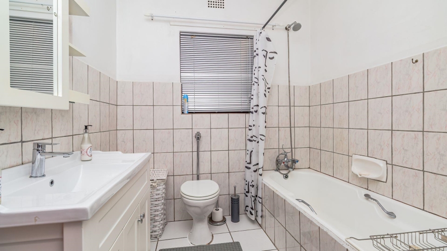 5 Bedroom Property for Sale in Dana Bay Western Cape